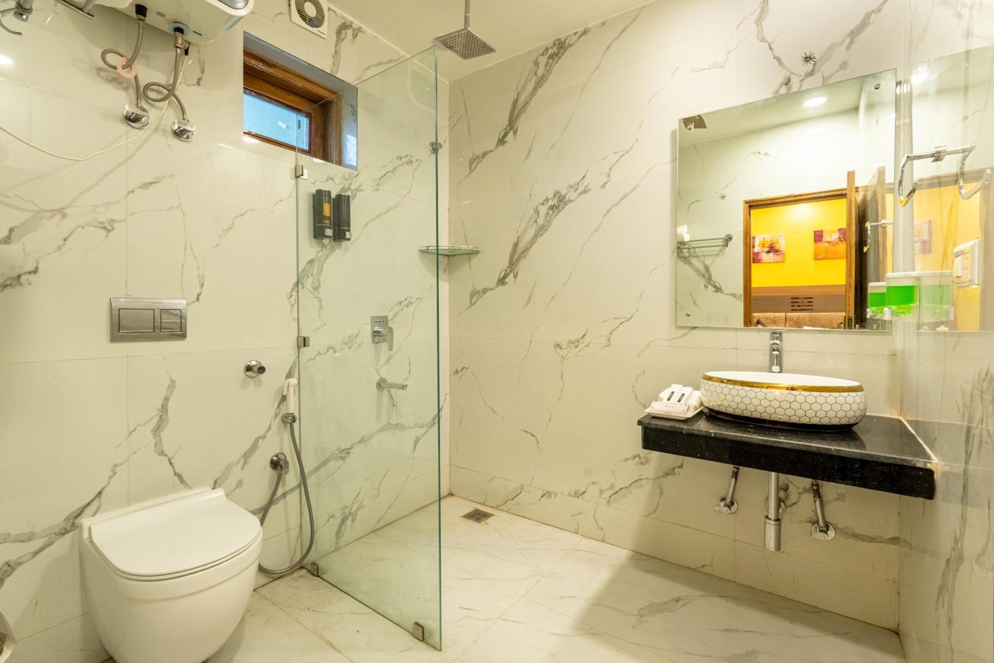 Lime Tree Hotel & One Bhk Serviced Apartment Noida - Sector 50 Metro Exterior foto