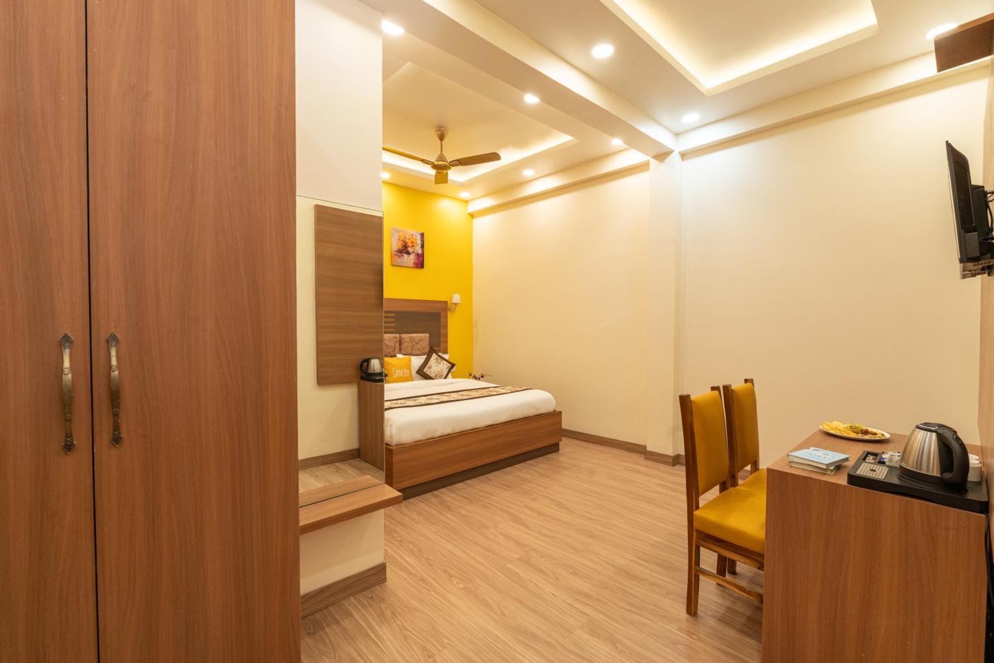 Lime Tree Hotel & One Bhk Serviced Apartment Noida - Sector 50 Metro Exterior foto